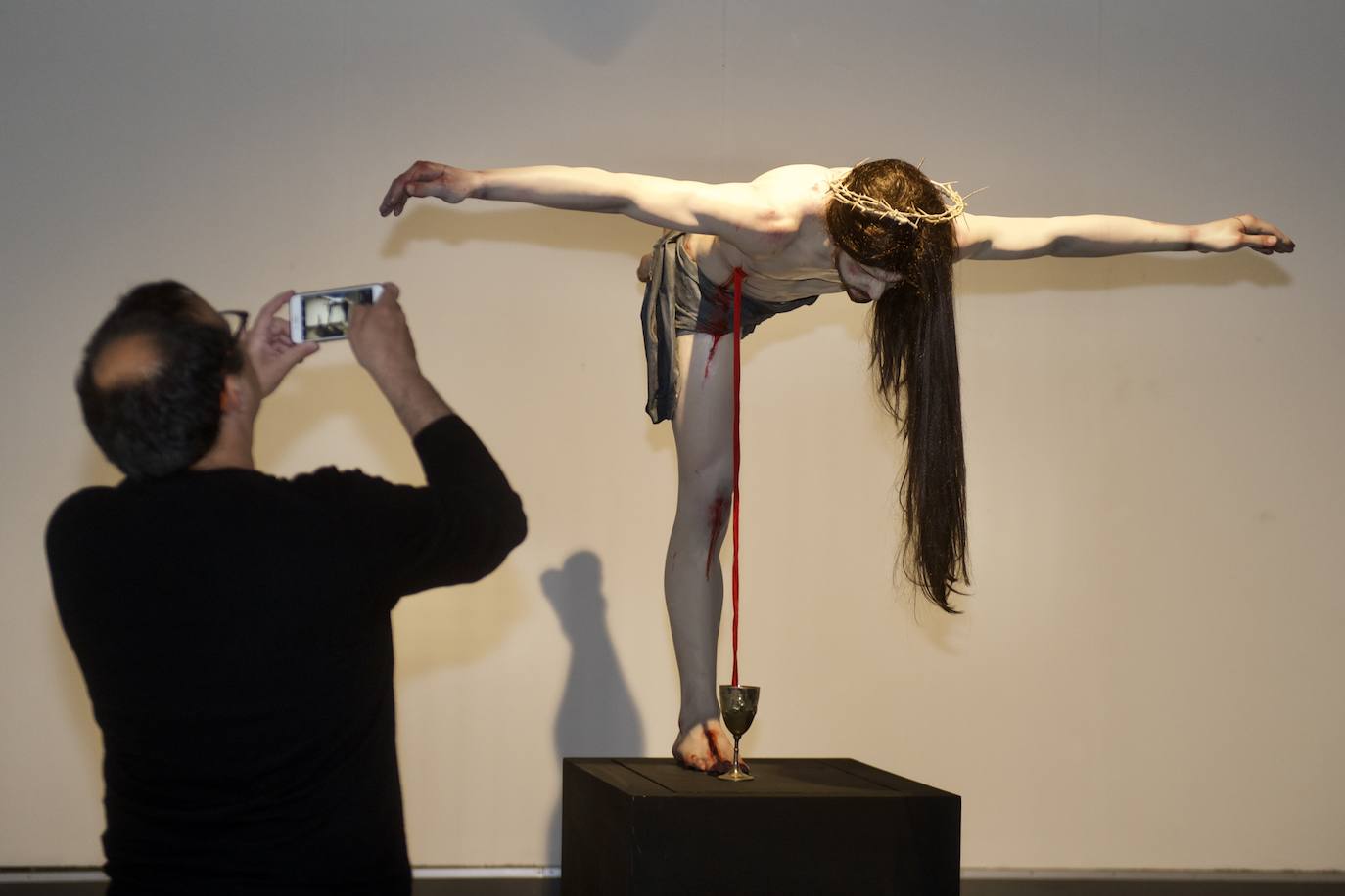 &#039;La Fuente&#039;, una escultura de Santiago Ydáñez