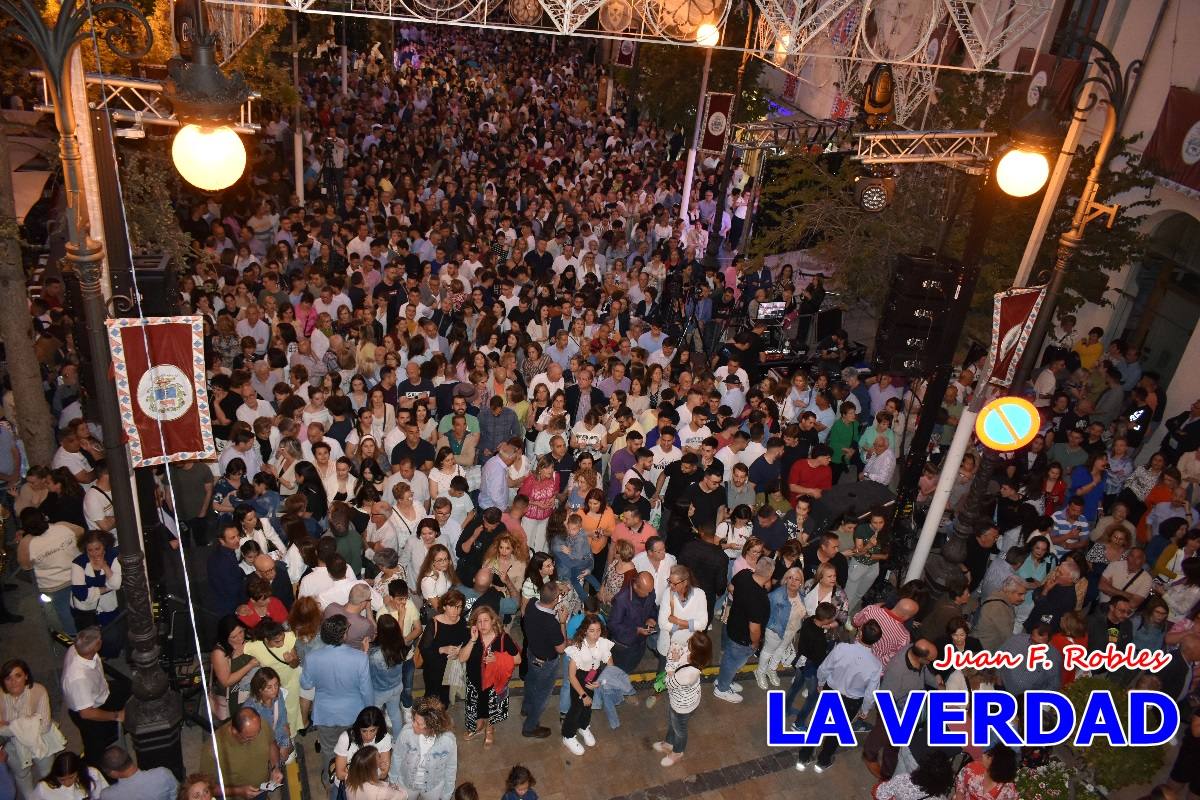 Sánchez Robles invita a vivir con intensidad las Fiestas de la Cruz