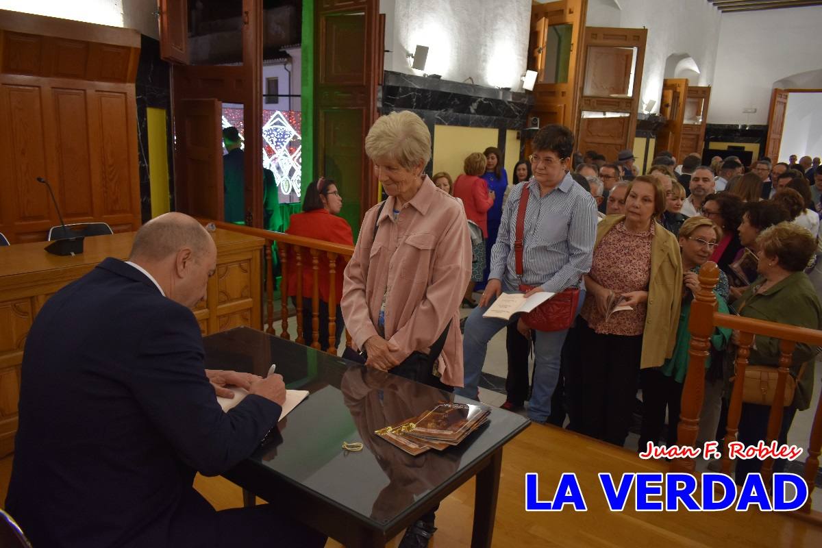 Sánchez Robles invita a vivir con intensidad las Fiestas de la Cruz