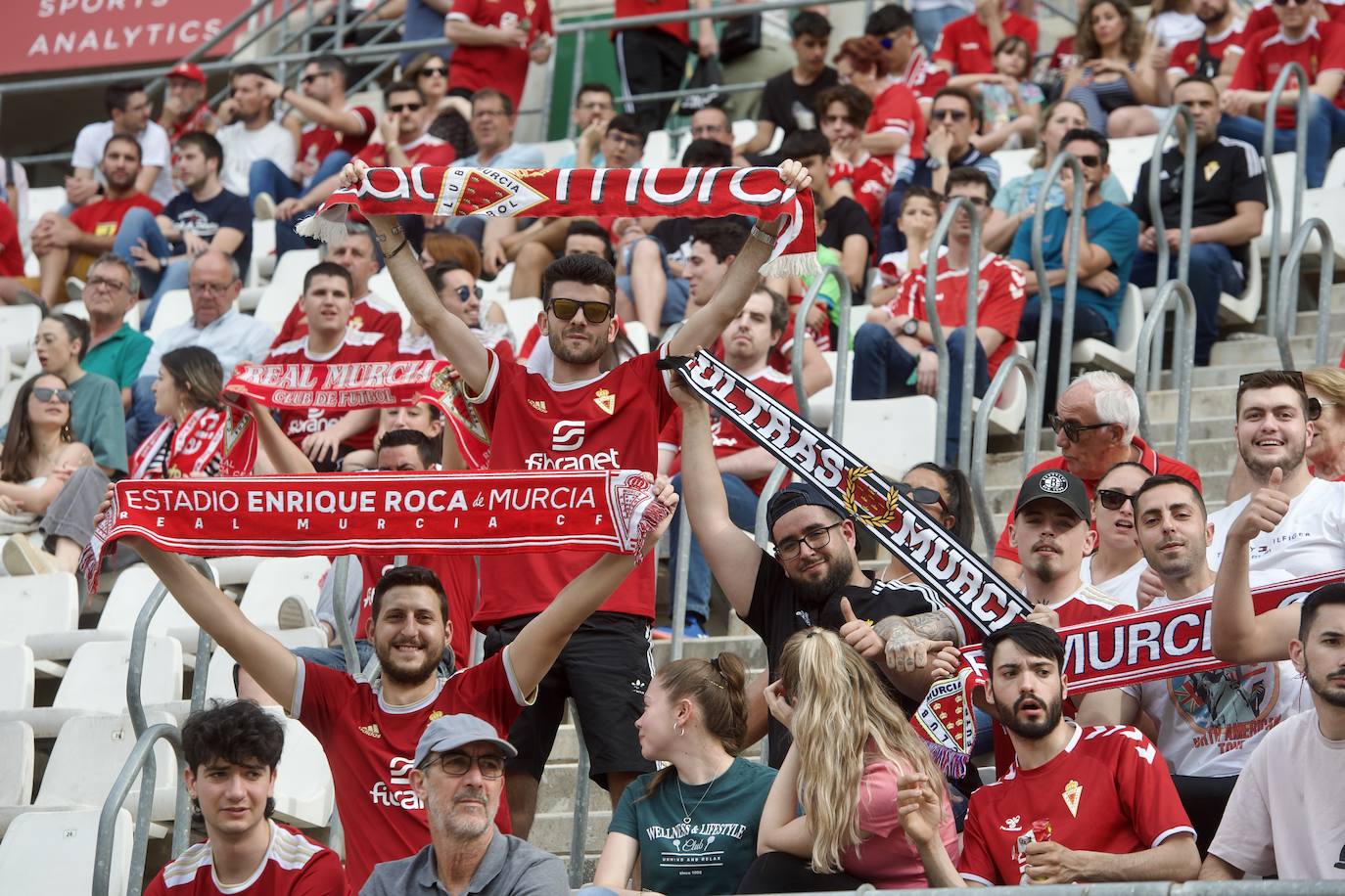 La derrota del Real Murcia frente al Intercity, en imágenes