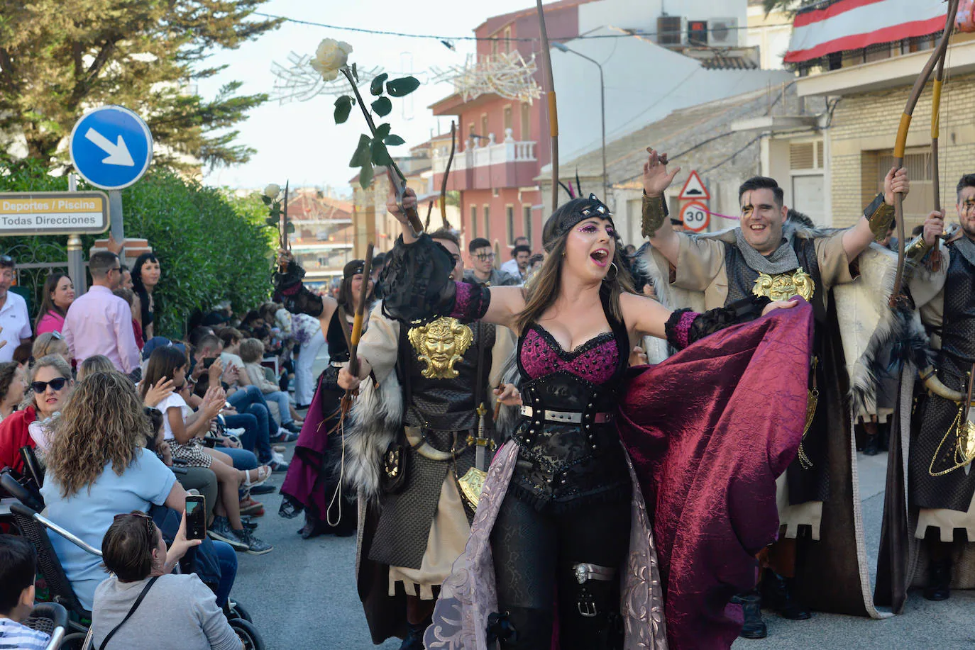 El Gran Desfile Parada de Moros y Cristianos de Abanilla, en imágenes