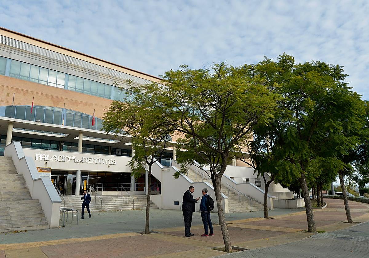 Fachada principal del Palacio de los Deporets de Murcia.