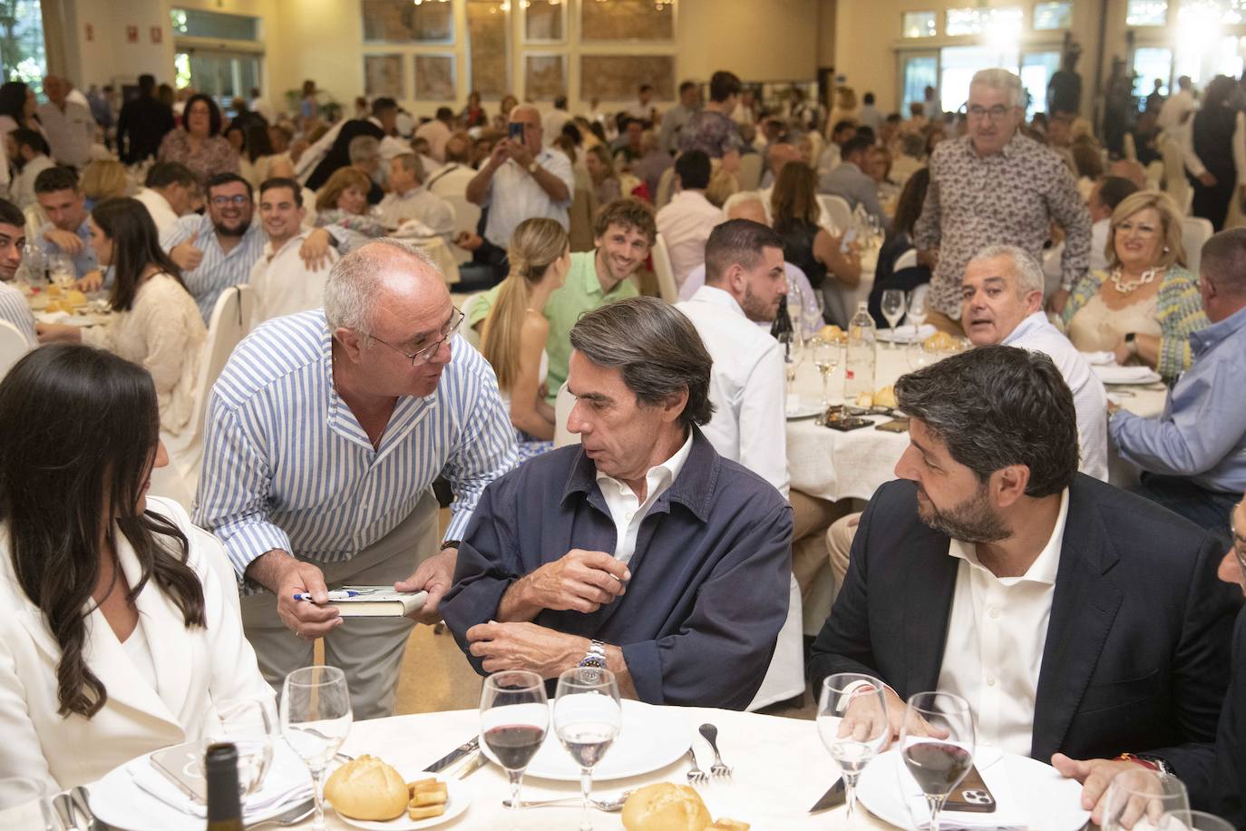 Encuentro de Aznar con agricultores y militantes en Torre Pacheco, en imágenes