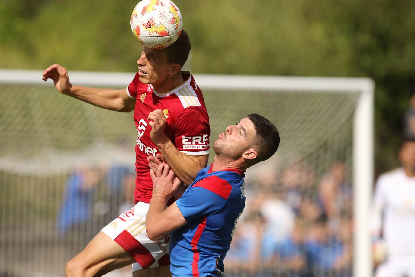 La derrota del Real Murcia frente al Amorebieta, en imágenes