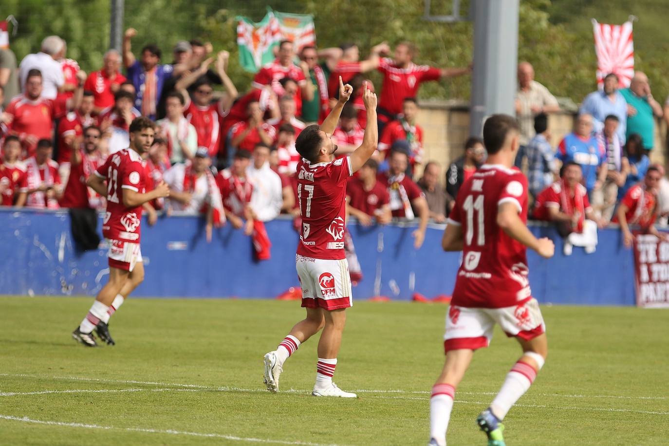 La derrota del Real Murcia frente al Amorebieta, en imágenes