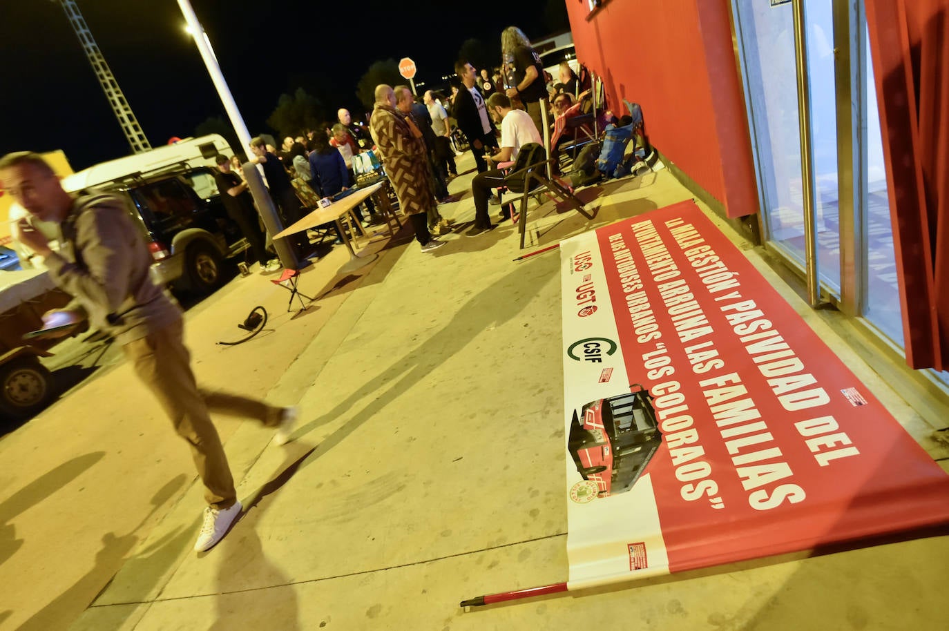 Las imágenes de la acampada de la plantilla de los &#039;coloraos&#039; en Murcia