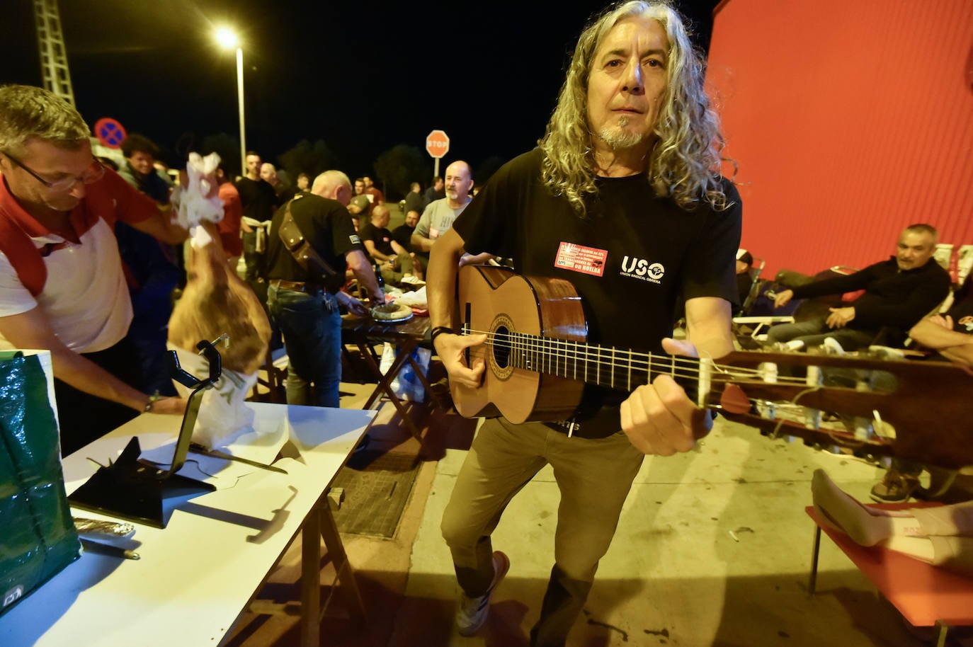 Las imágenes de la acampada de la plantilla de los &#039;coloraos&#039; en Murcia