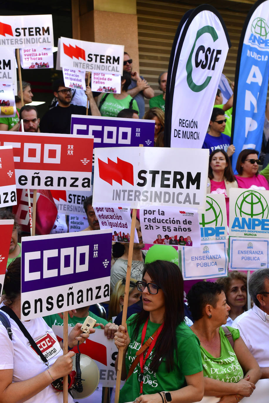 La manifestación por la escuela pública de Murcia, en imágenes