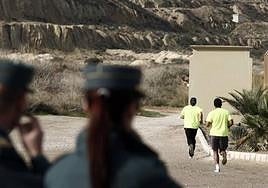 Cross en el psiquiátrico penitenciario de Fontcalent, en Alicante, en el que participan numerosos internos.