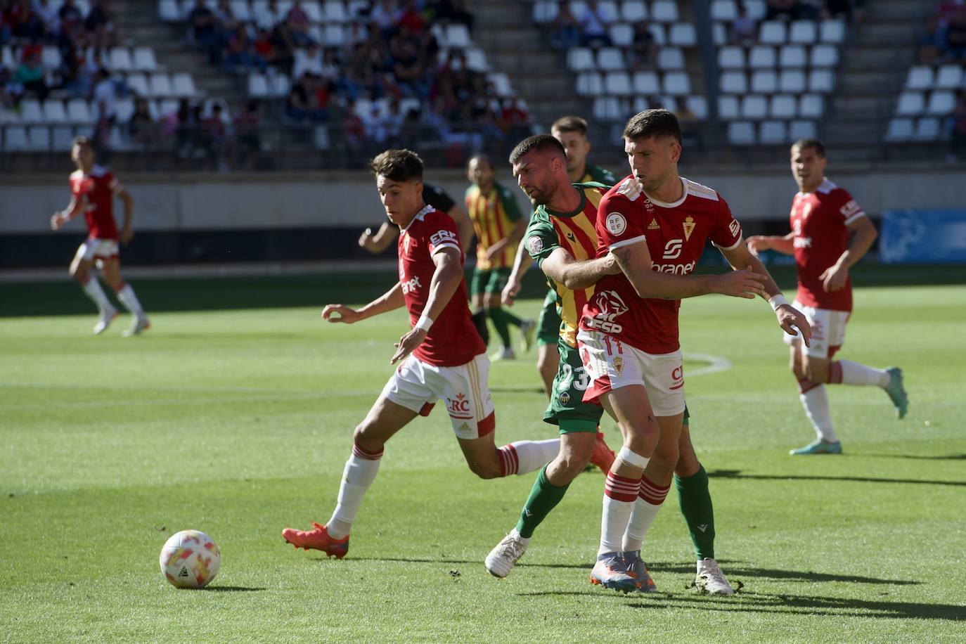 El empate del Real Murcia frente al Castellón, en imágenes