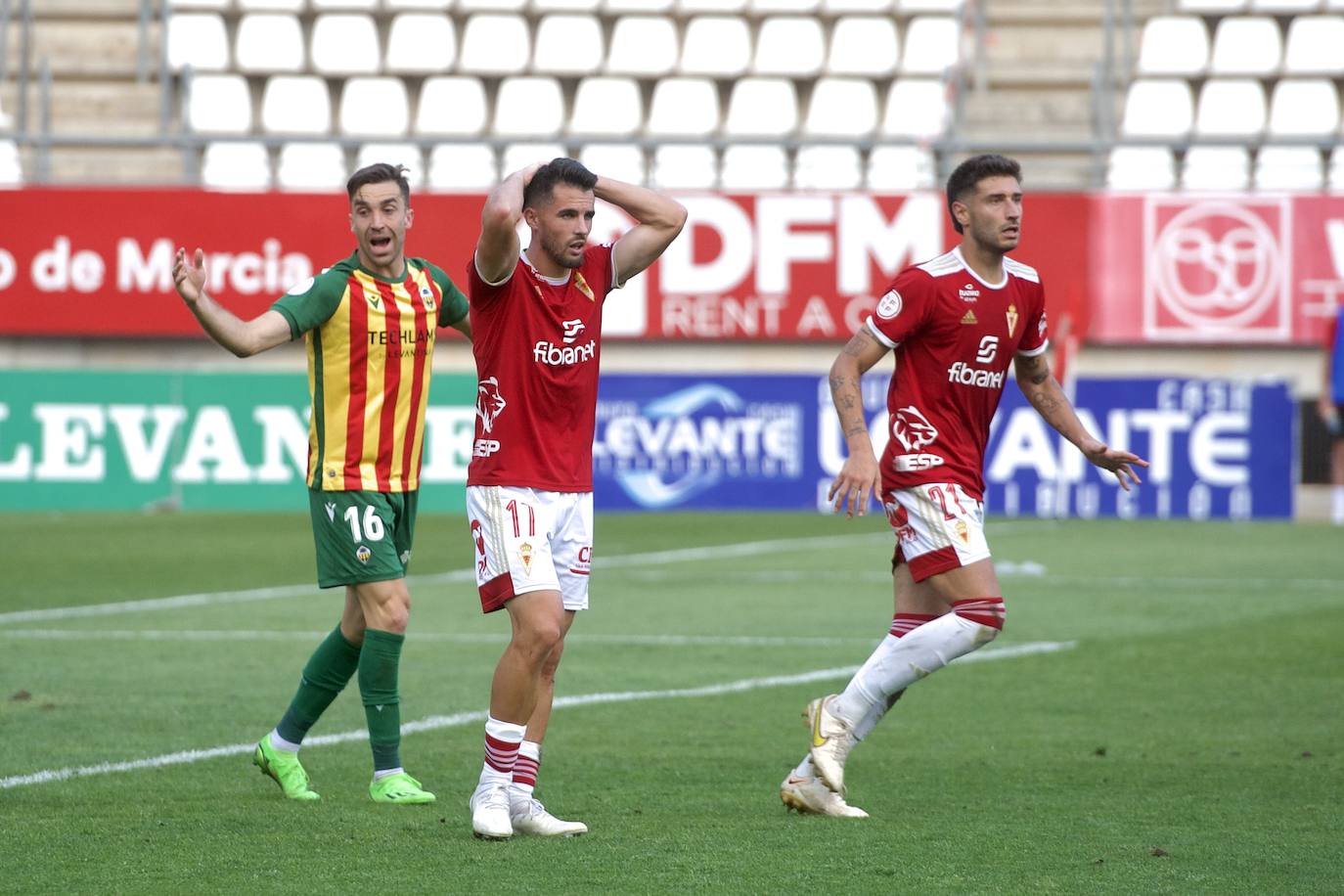 El empate del Real Murcia frente al Castellón, en imágenes