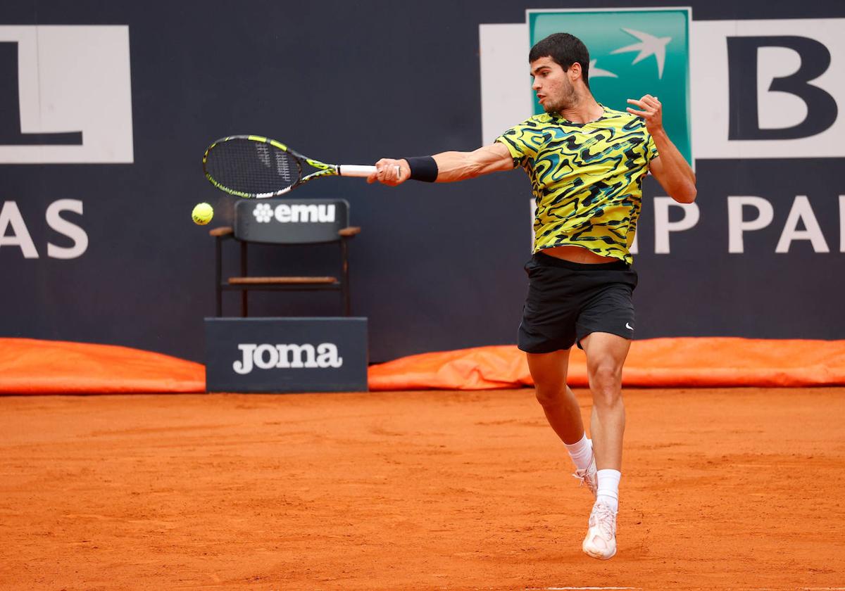 Carlos Alcaraz durante el partido frente a Albert Ramos en el Masters de Roma.