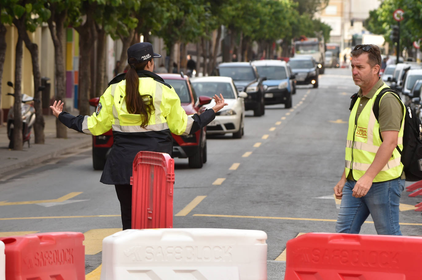 El primer día del Puente Viejo de Murcia cerrado, en imágenes