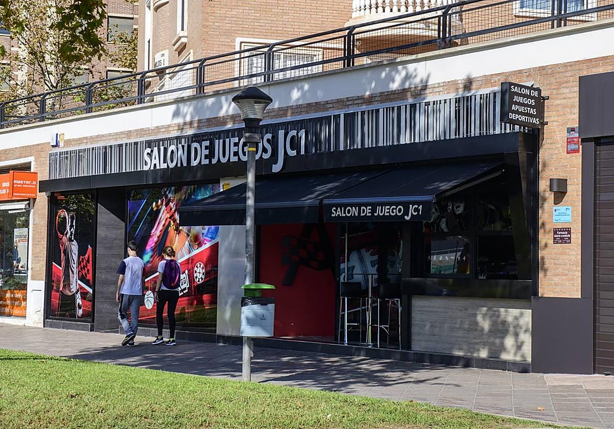 Imagen de archivo de un salón de juegos en Murcia.