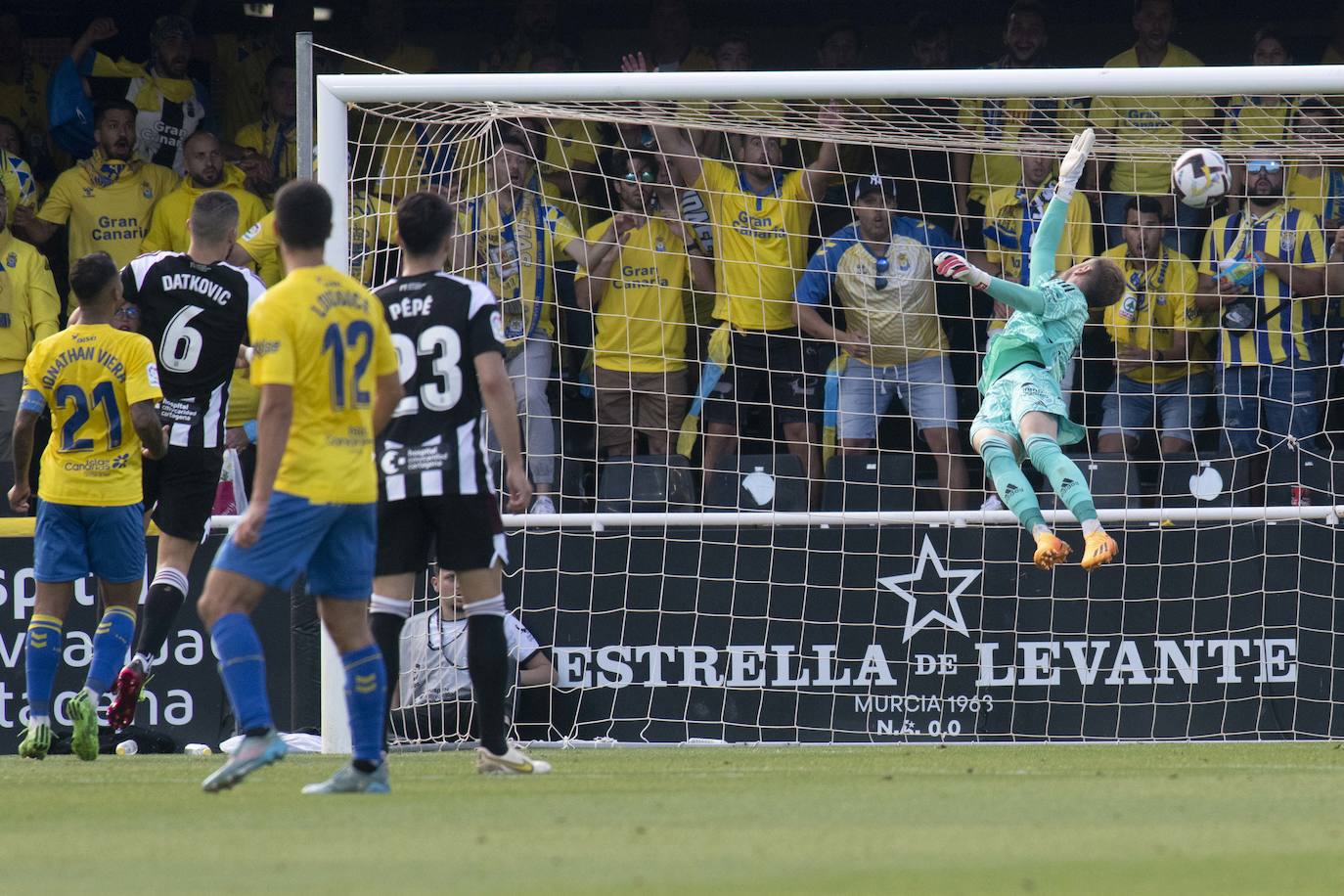 La derrota el Cartagena frente a Las Palmas, en imágenes