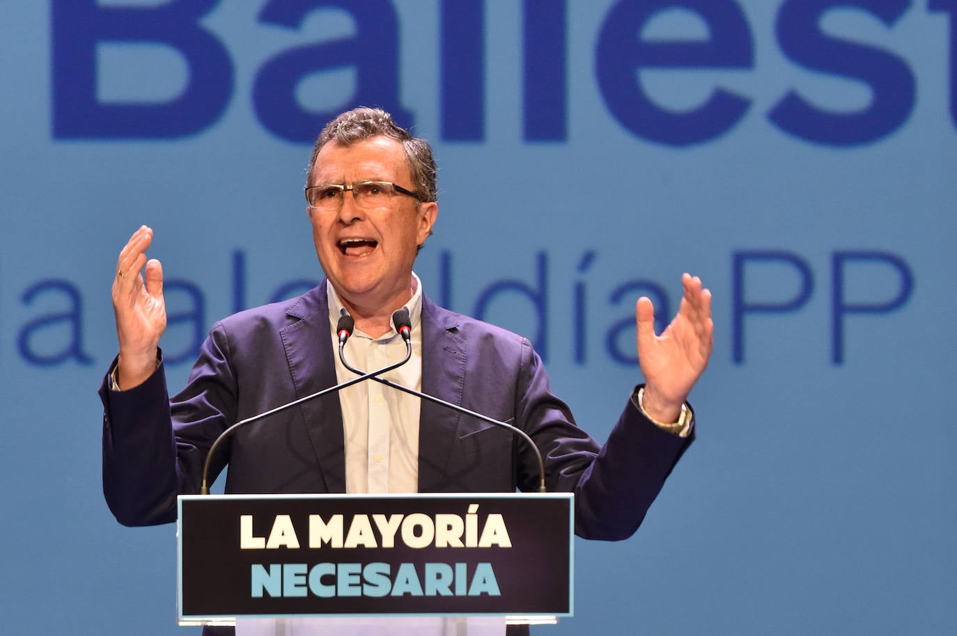 El mitin de Aznar, Miras y Ballesta en Murcia, en imágenes