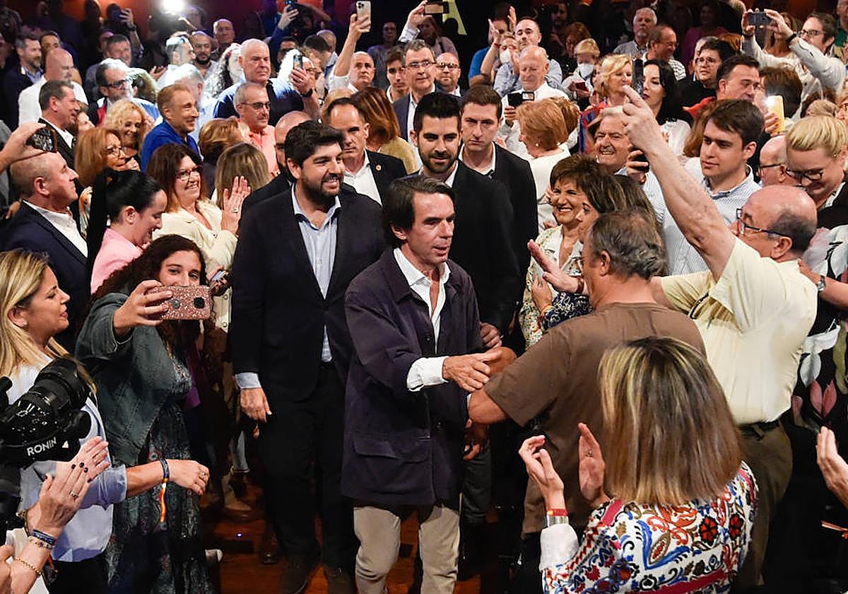 El mitin de Aznar, Miras y Ballesta en Murcia, en imágenes