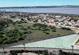 Carreteras da permiso a Torrevieja para ampliar la balsa de laminación junto a Doña Inés