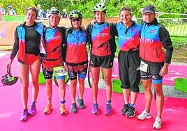 Equipo femenino del Murcia Unidata de triatlón.