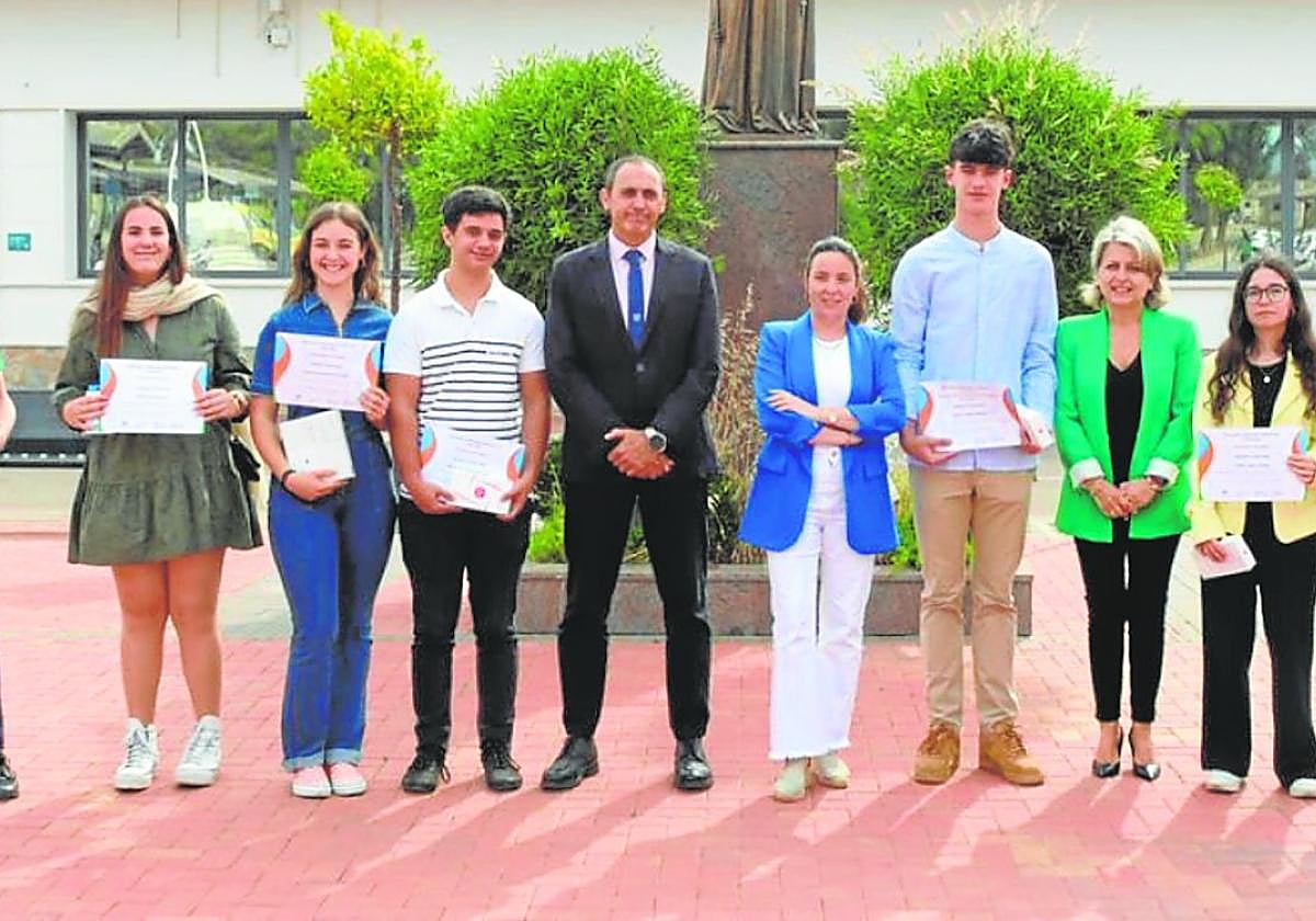 Entrega de los siete premios de las Olimpiadas Científicas UCAM Cartagena 2023 en el campus de Los Dolores.