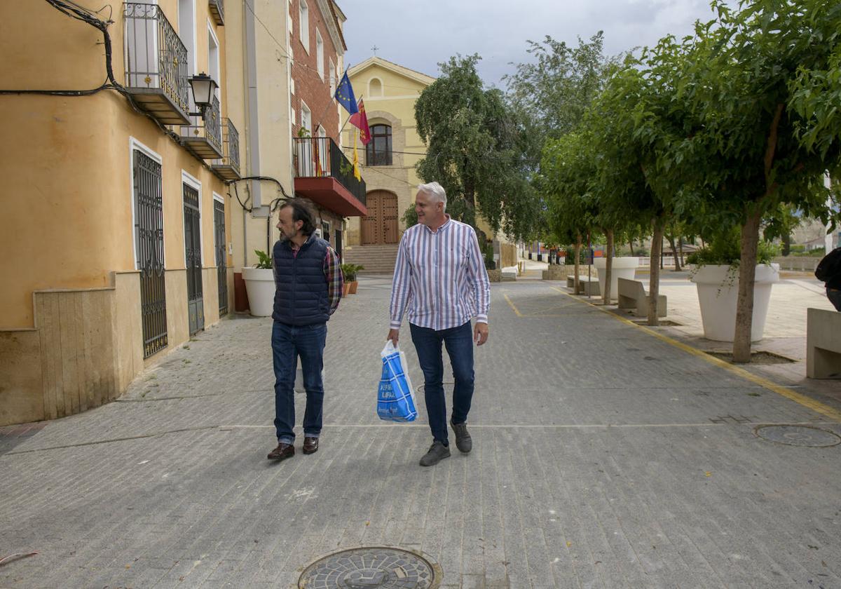 Los vecinos de Albudeite hacen comentarios