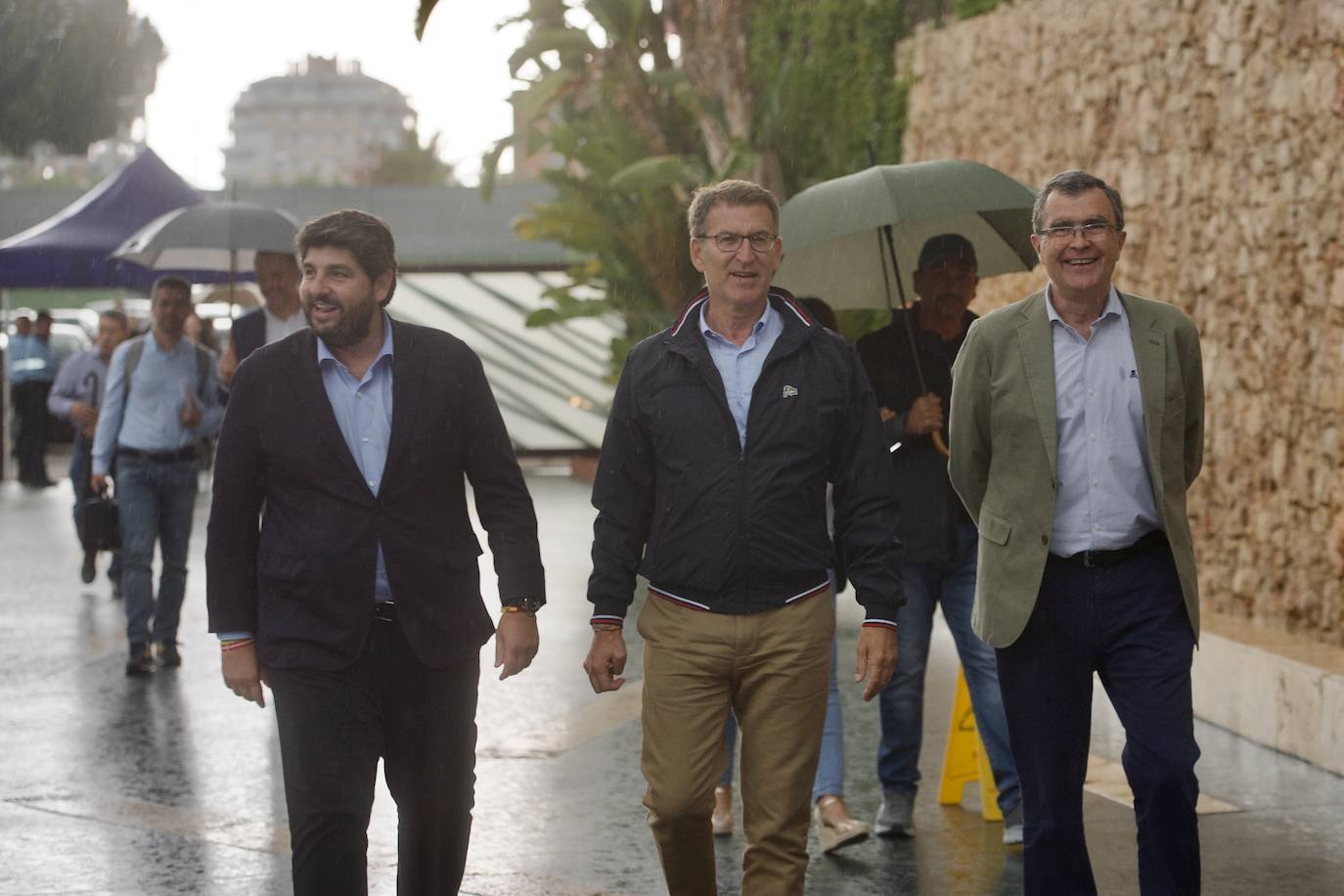 Las imágenes del mitin de Feijóo en Murcia