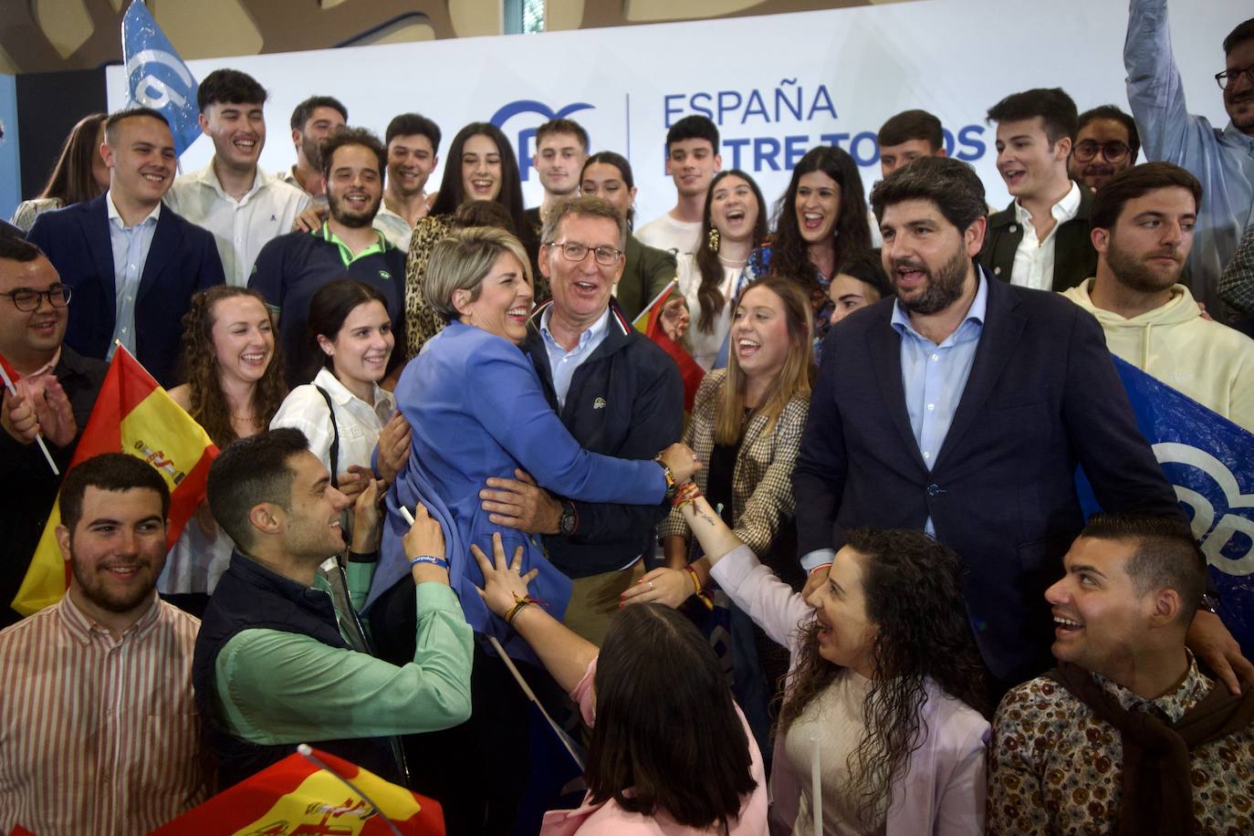 Las imágenes del mitin de Feijóo en Murcia