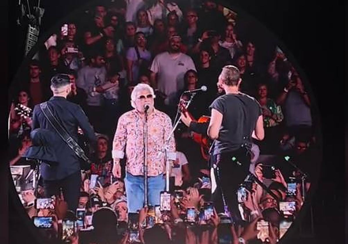 Captura del concierto de Coldplay durante la actuación de los Gipsy Kings.