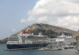 Cartagena recibe a los cruceros Aurora y Bolearis en la tercera doble escala de mayo