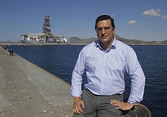 José María Gómez Fuster en una foto hecha en 2017 en el Puerto de Escombreras de Cartagena.
