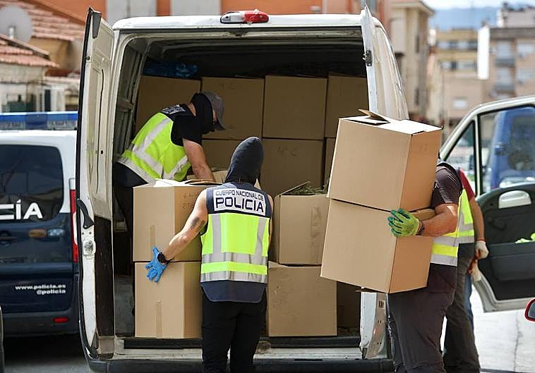 Redada policial en el barrio del Espíritu Santo, este martes por la mañana.