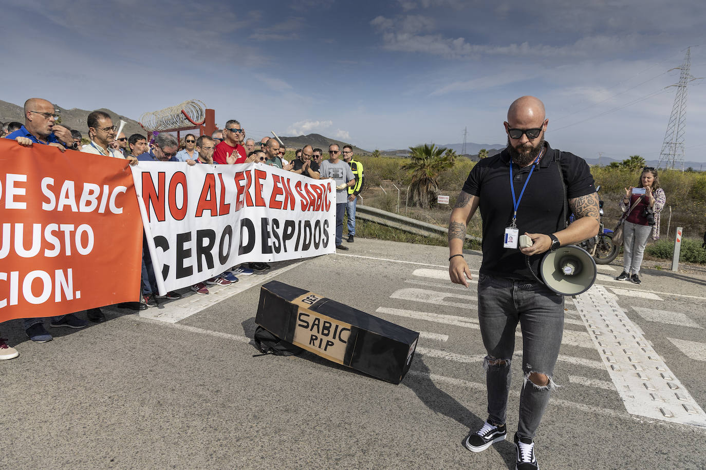 Trabajadores de Sabic protestan por la ampliación del ERTE