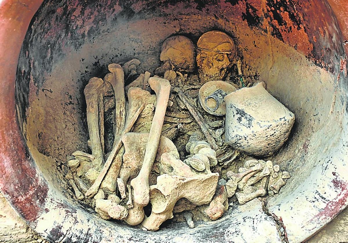 Aspecto de la tumba real de La Almoloya, tal y como se encontró.