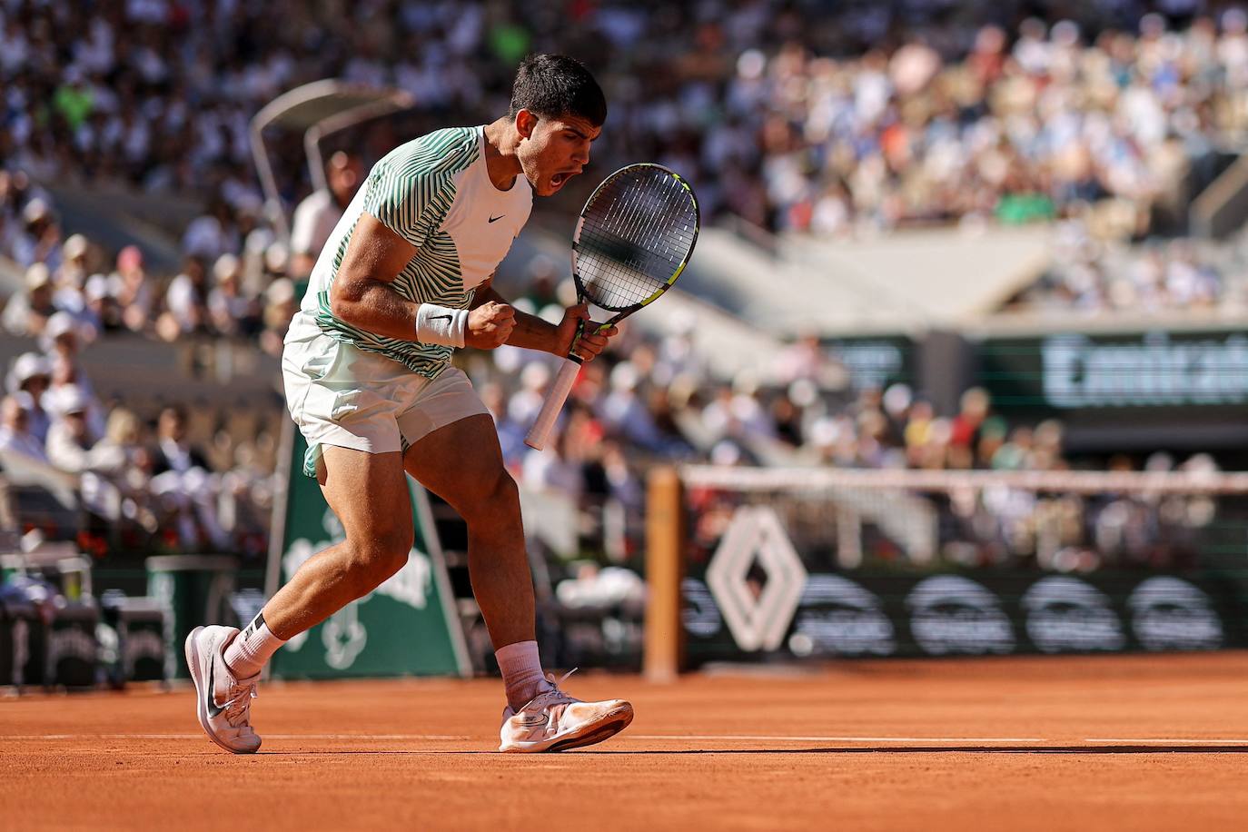 Carlos Alcaraz vence a Taro Daniel en Roland Garros