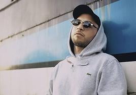 El argentino Dano presenta 'El hombre hace planes, Dios se ríe' en Garaje Beat Club