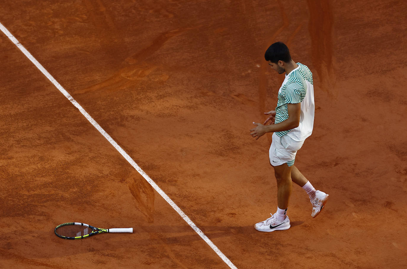 Alcaraz vence a Musetti en Roland Garros