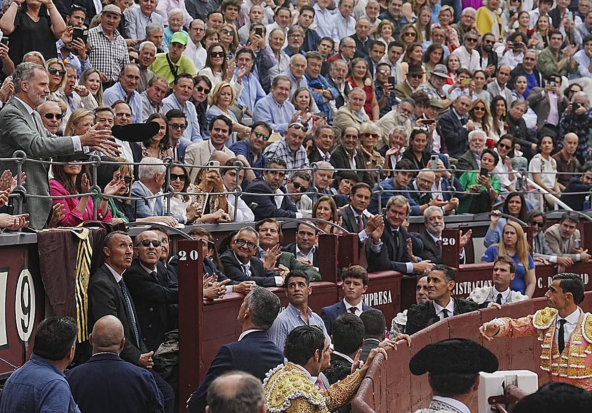 La corrida de Paco Ureña en la Feria de San Isidro en Las Ventas, en imágenes