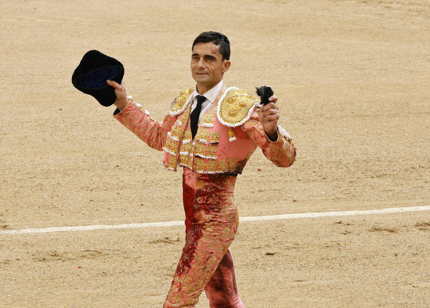 La corrida de Paco Ureña en la Feria de San Isidro en Las Ventas, en imágenes
