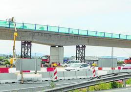 El Arco Noroeste. Viaducto de conexión del Arco Noroeste con la autovía de Madrid, cerca del cruce de Archena.