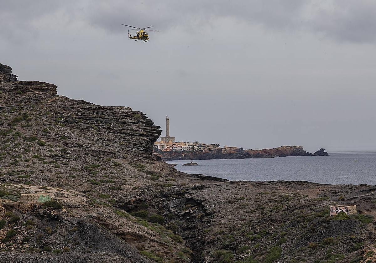 Un rescate en la costa entre Calblanque y Cabo de Palos, en una imagen de archivo.