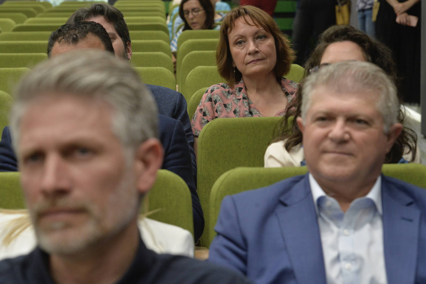 Los diputados regionales recogen sus credenciales