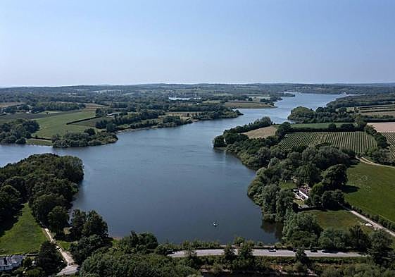 Fotografía del embalse de Bewl Water, en la localidad británica de Lamberhurst, actualmente al 99% de su capacidad.