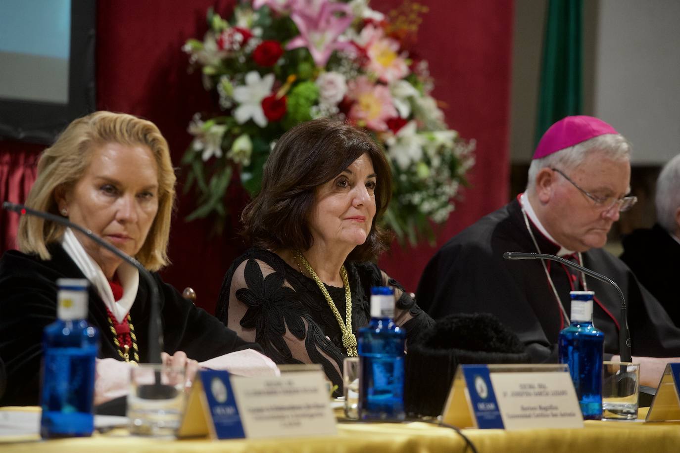 El acto de la UCAM por el día de San Antonio, en imágenes