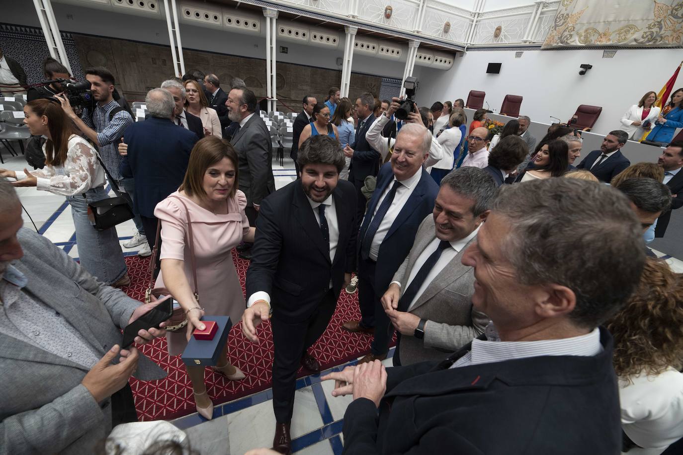 La constitución de la Asamblea Regional, en imágenes