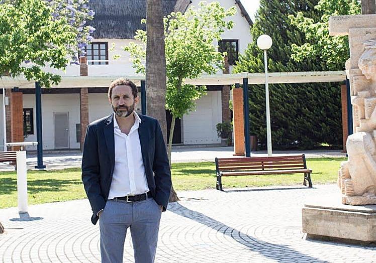 El director saliente, Ricardo Abadía.