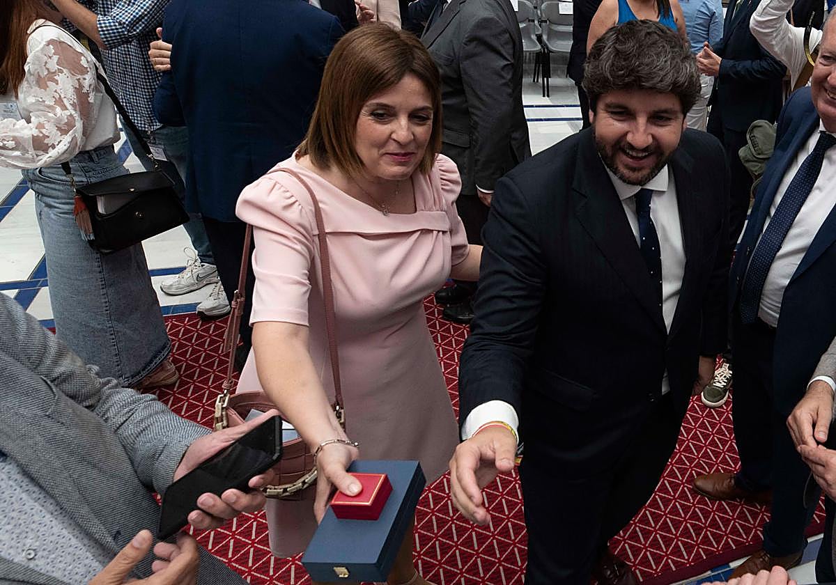 López Miras y la diputada del PP Luz Marina Lorenzo.