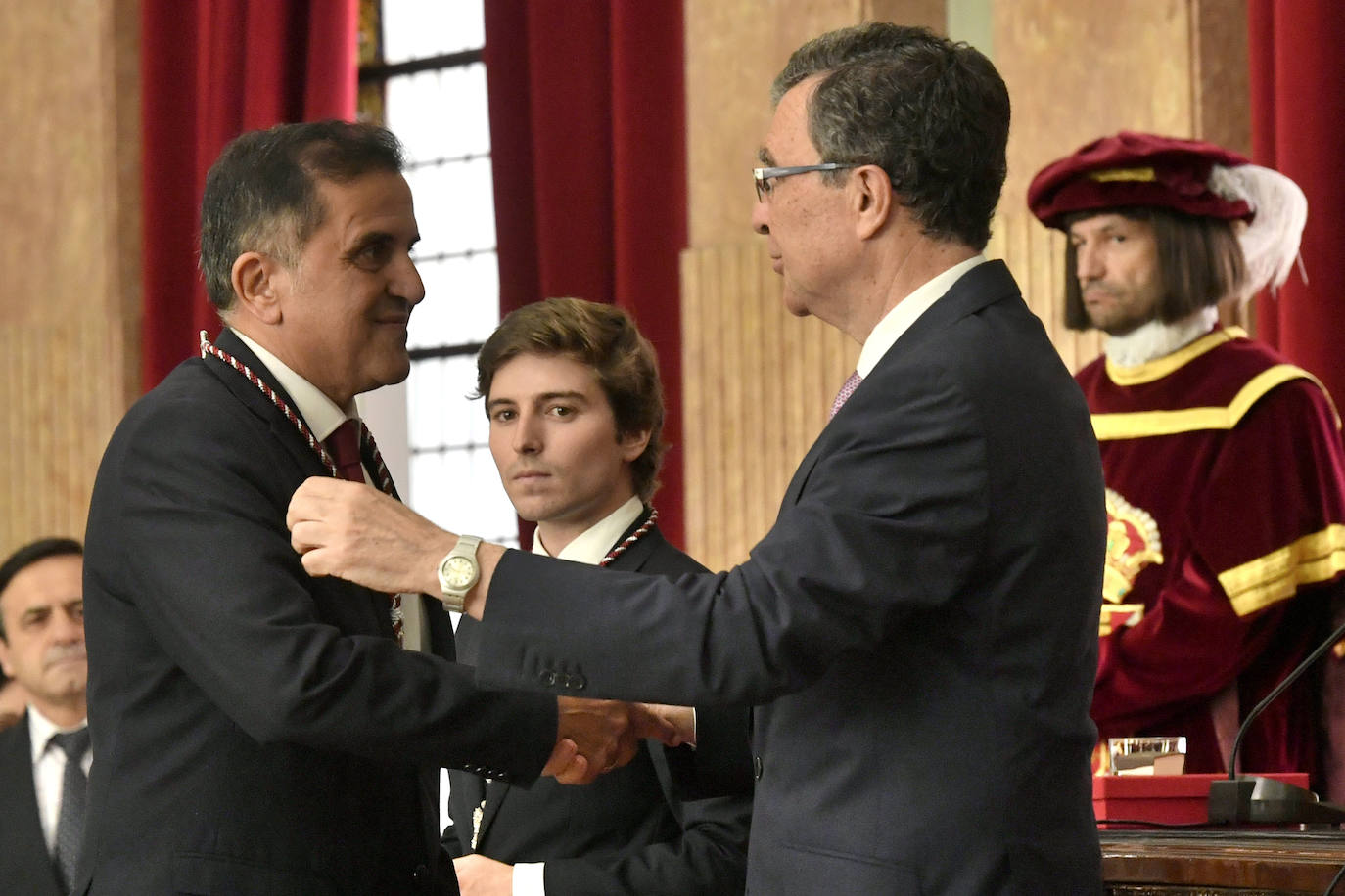 José Ballesta recupera el bastón de mando del Ayuntamiento de Murcia