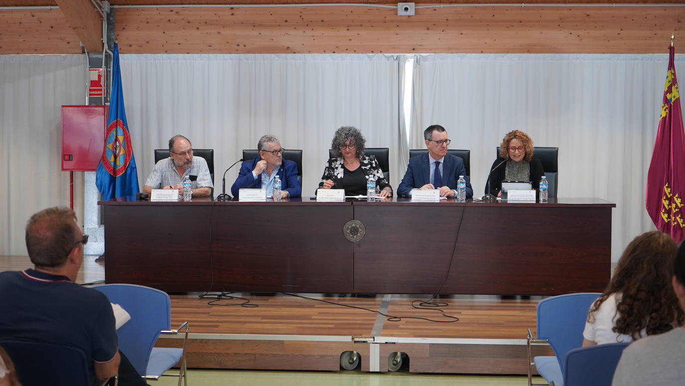 Novena edición del Congreso IDIES, en la Escuela de Ciencias de la Empresa.