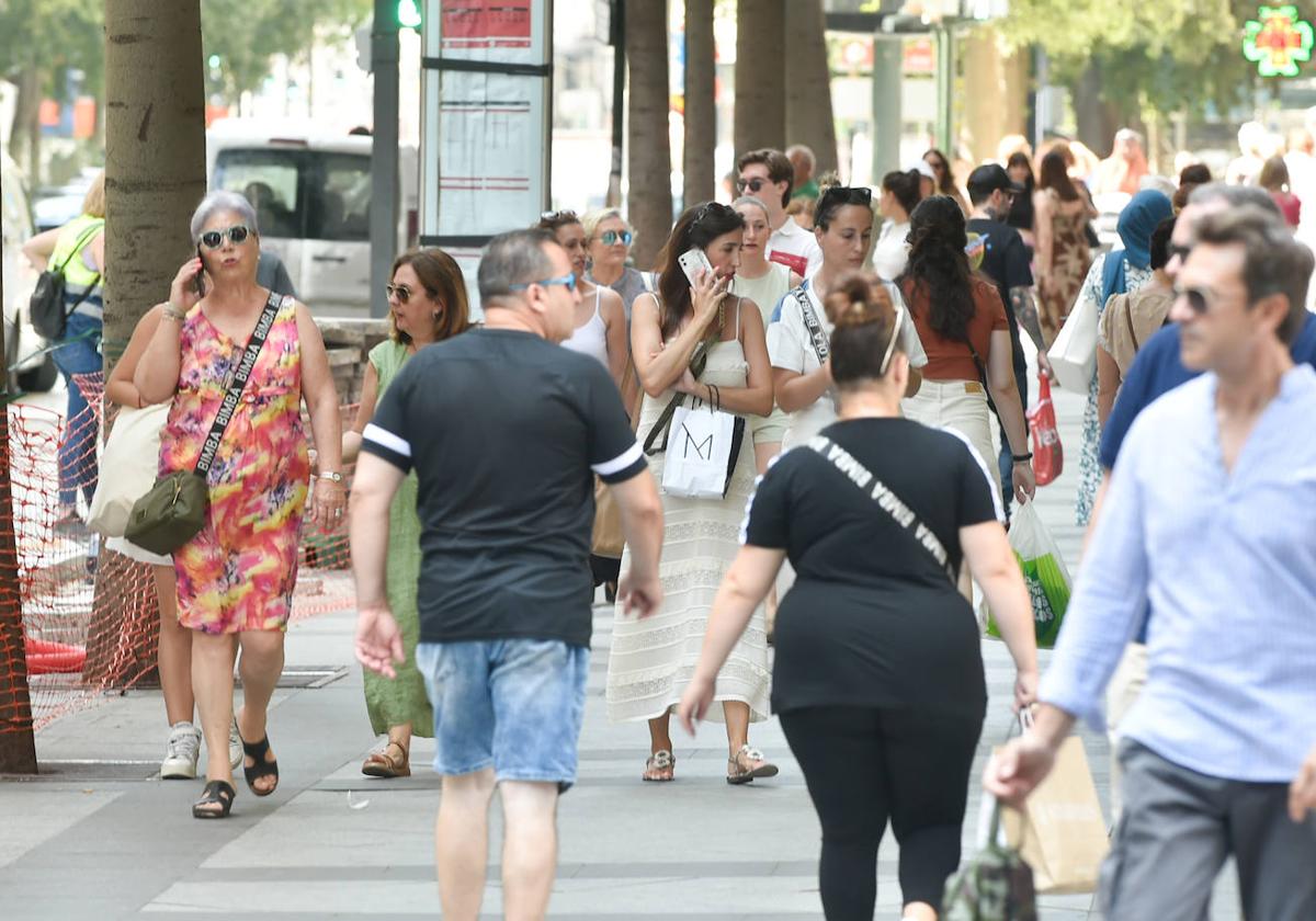 Primer día de rebajas en Murcia, en imágenes