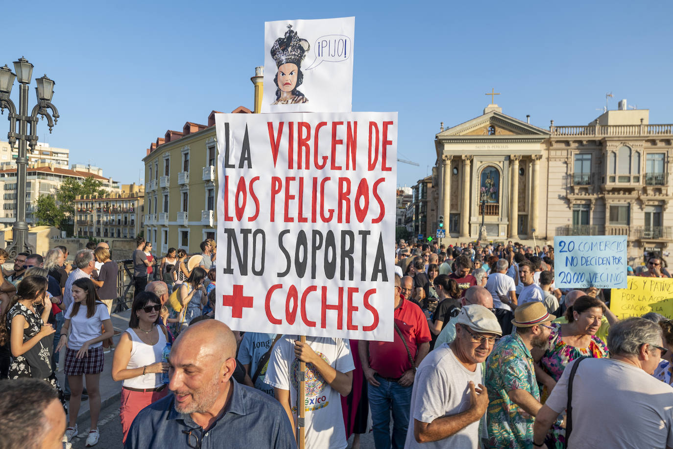 Protesta en el Puente de los Peligros de Murcia